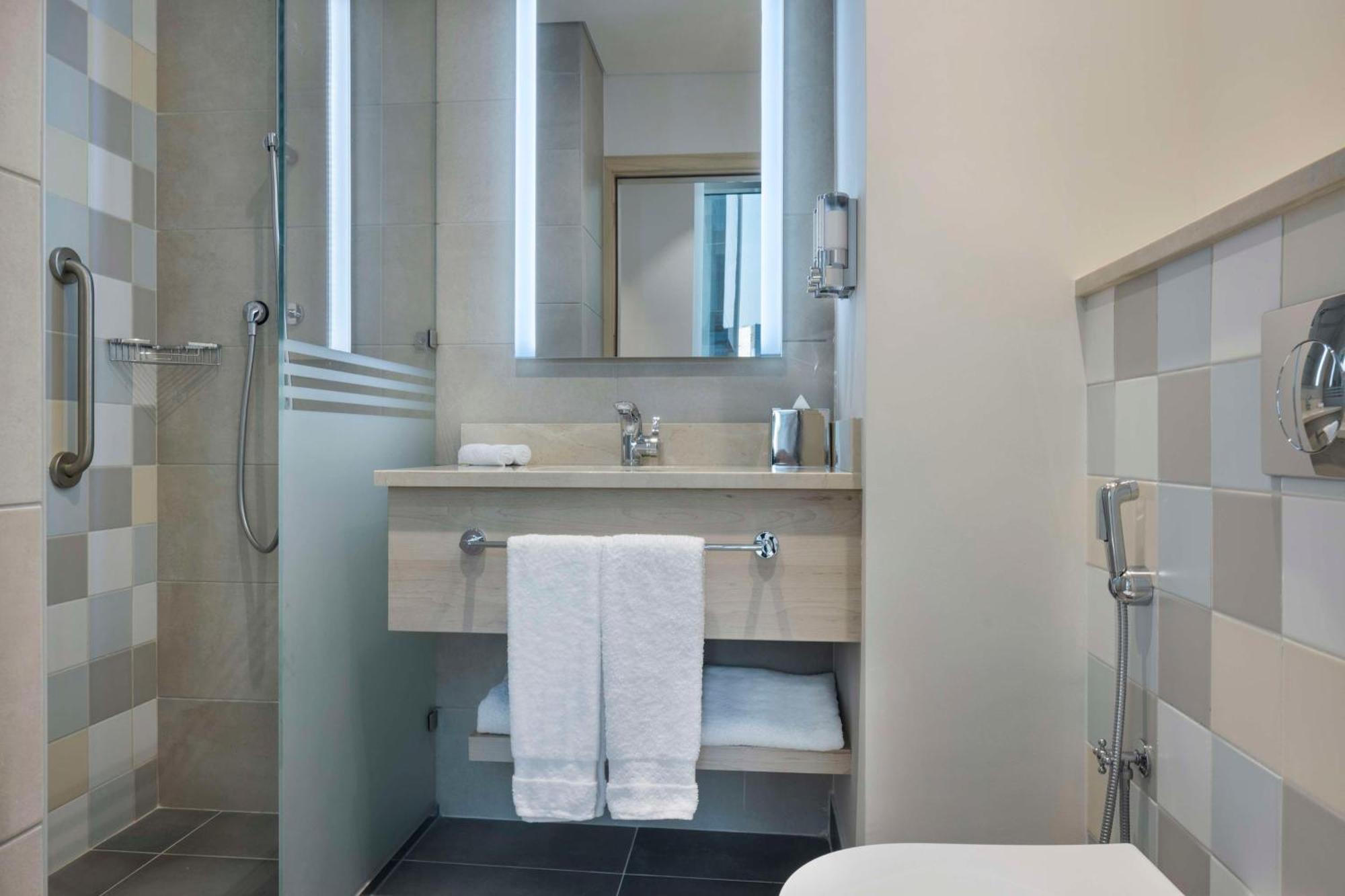 Hampton By Hilton Doha Old Town Hotel Kültér fotó